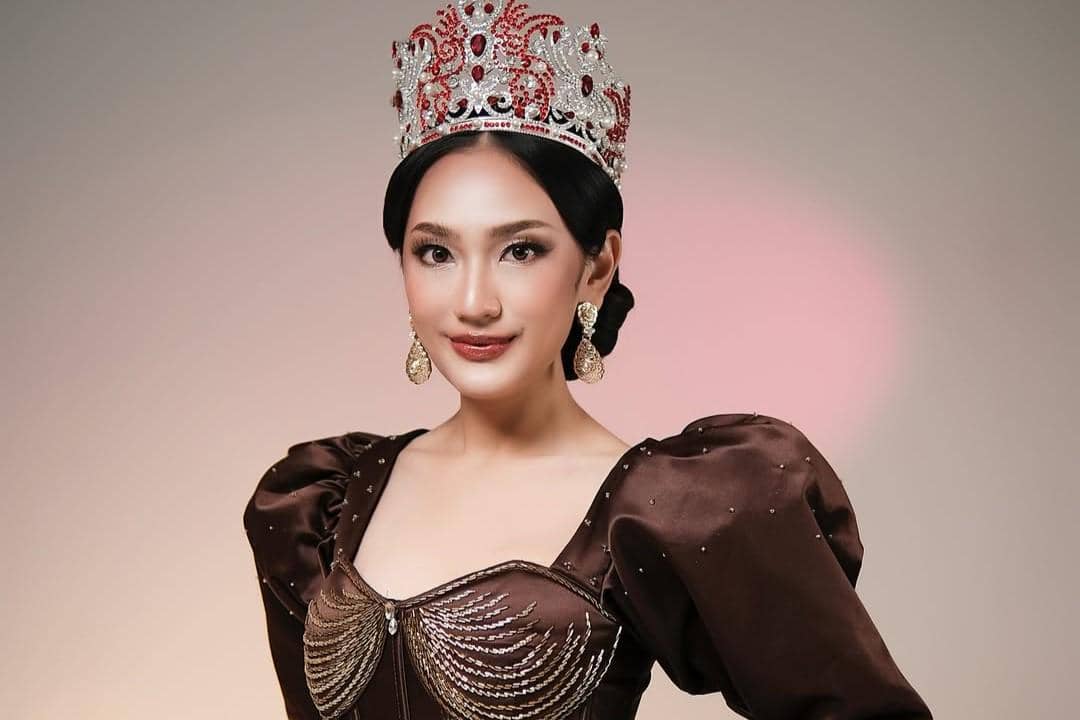 7 Potret Puteri Indonesia Kalimantan Barat 1 2026 Anggelia Meryciana, Elegan!