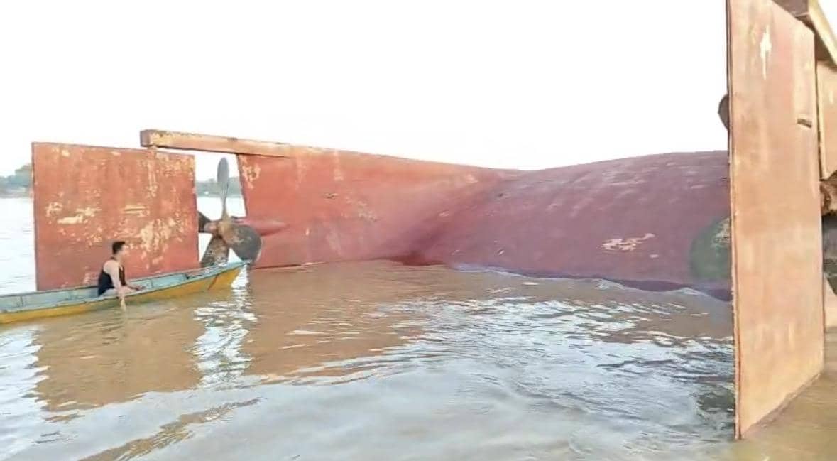 Dua ABK Ditemukan Tewas pada Insiden Kapal Terbalik di Sungai Kapuas