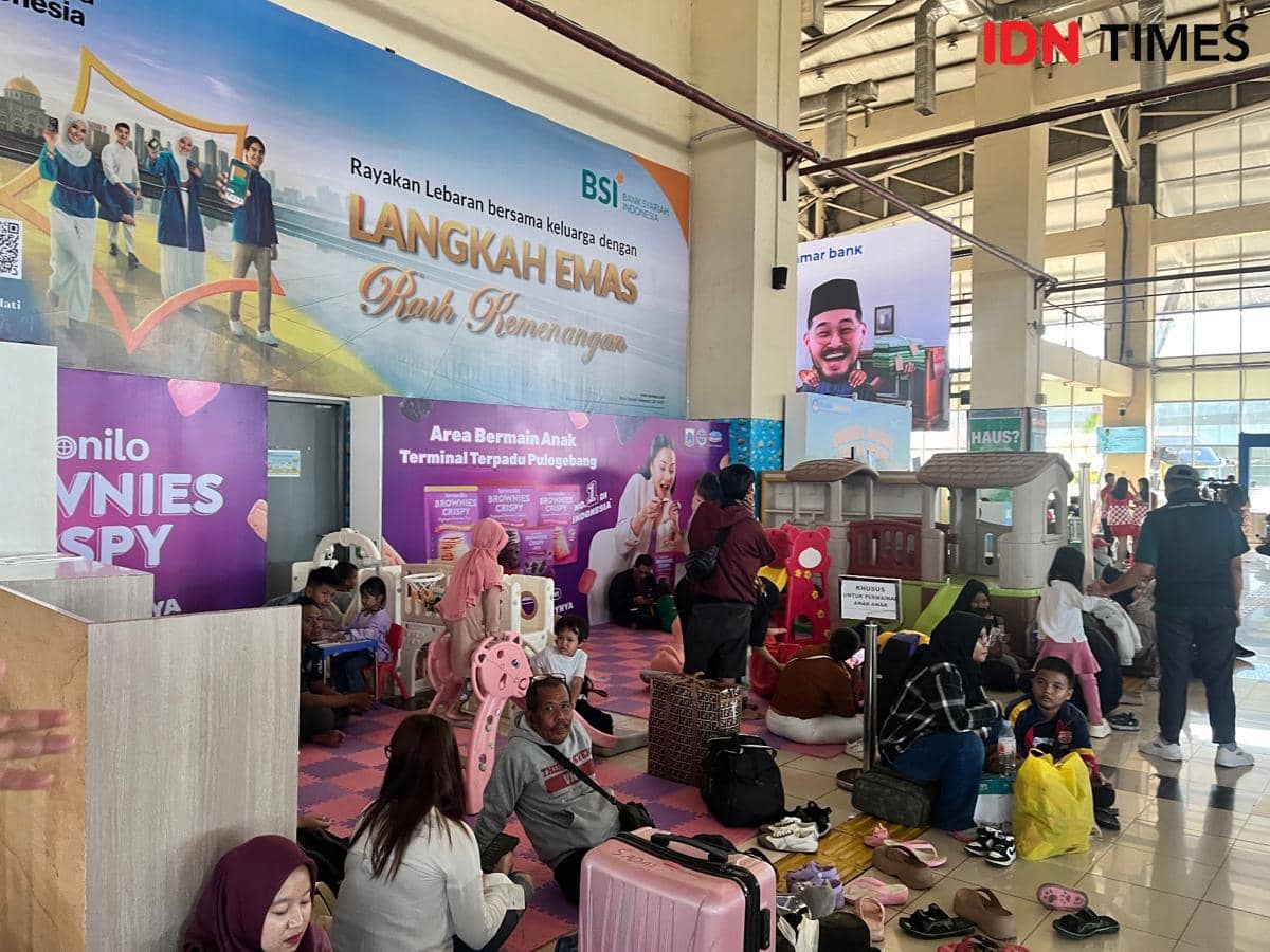 Penampakan area bermain untuk anak di area tunggu terminal Pulo Gebang (IDN Times/Anggia Leksa)