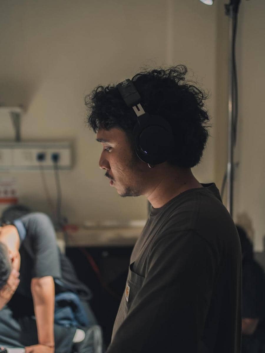 BTS MV Ada titik-titik di ujung doa - Sal Priadi