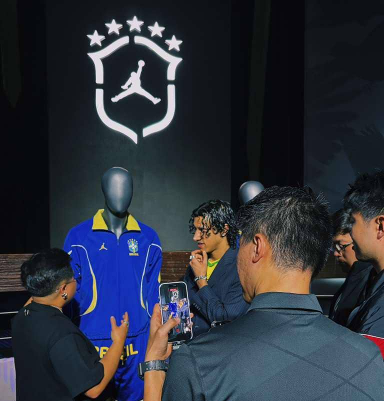 Desainer Indonesia, Liv Bolung, terlibat dalam pembuatan jersey tandang Brasil di Piala Dunia 2026. (Dok. Istimewa)