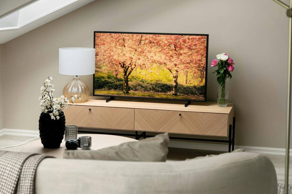 Jangan Beli TV OLED Terjangkau Sebelum Mengecek 4 Spesifikasi Ini