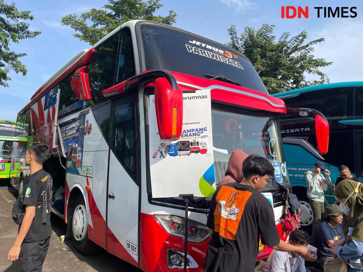 Mudik Lebaran Gratis 2026 warga Jateng di Museum Purna Bhakti Pertiwi, Taman Mini Indonesia Indah (TMII), Jakarta Timur, Senin (16/3/2026). (IDN Times/Yovita Arnelia)