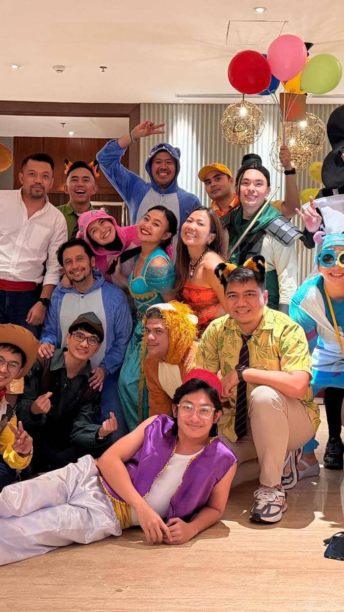Hesti Purwadinata dan Geng Bukber Bertema Disney (instagram.com/hestipurwadinata)