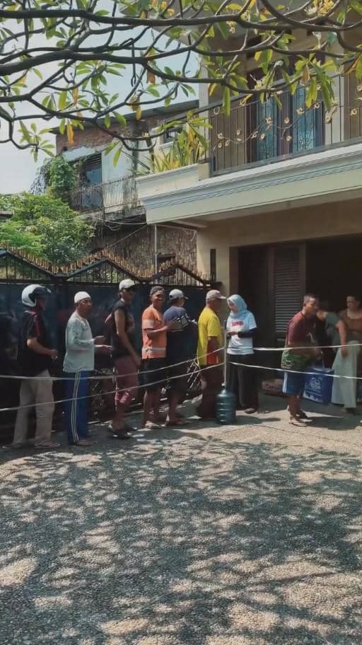 Inul Daratista Bagi-bagi 1.500 Sembako (instagram.com/inul.d)