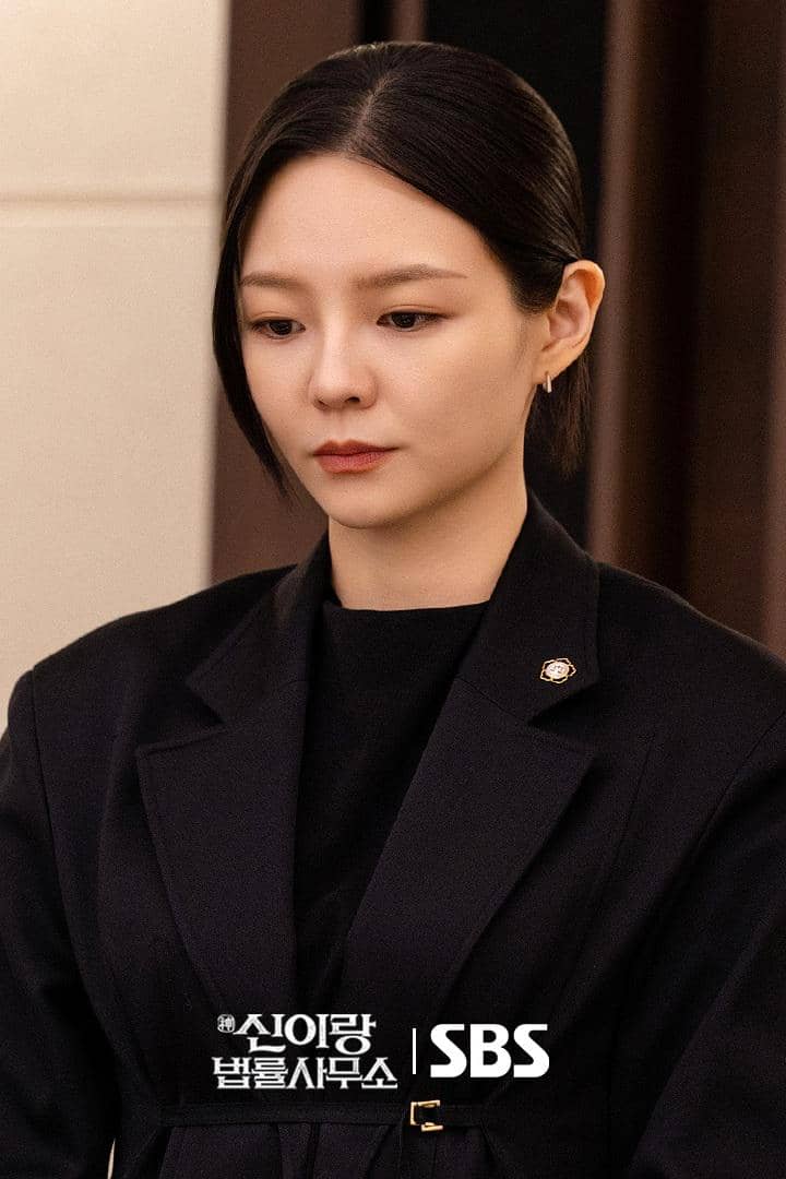 still cuts Phantom Lawyer