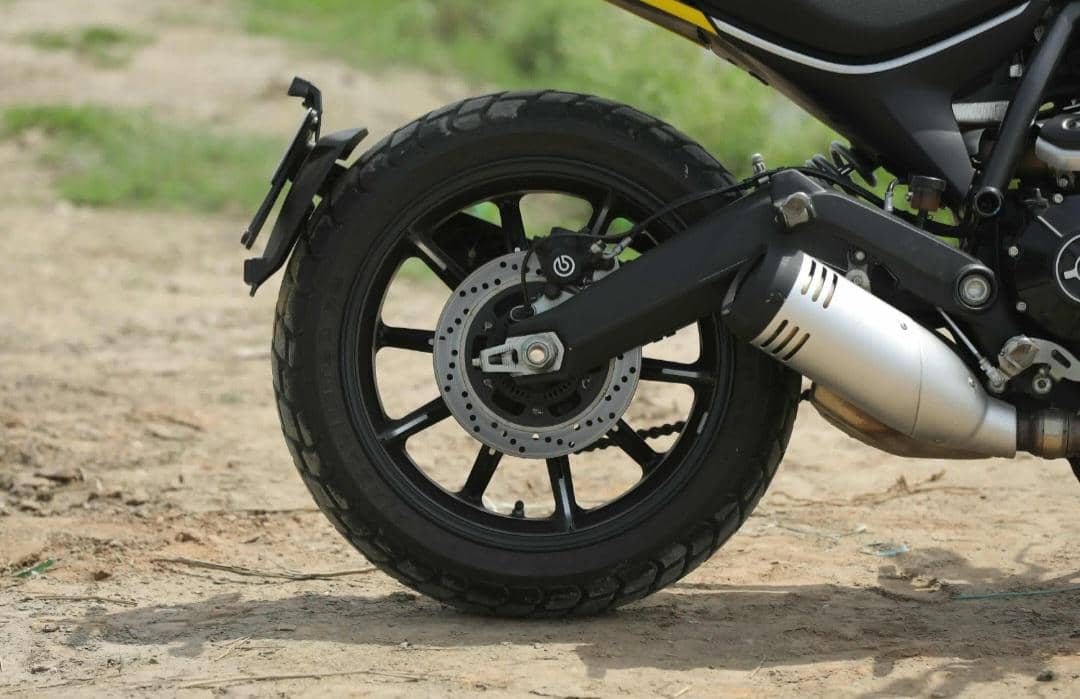 5 Dampak Positif Pakai Ban Dalam Motor yang Tepat, Aman Berkendara!