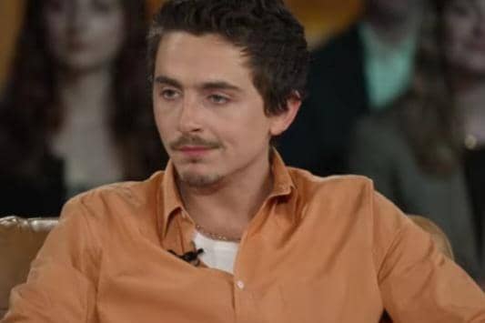 cuplikan wawancara Timothée Chalamet dengan Matthew McConaughey dalam acara Variety & CNN Town Hall