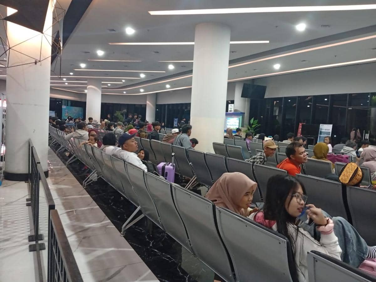 Situasi tempat tunggu penumpang pejalan kaki  pelabuhan Merak (Dok. Khaerul Anwar)