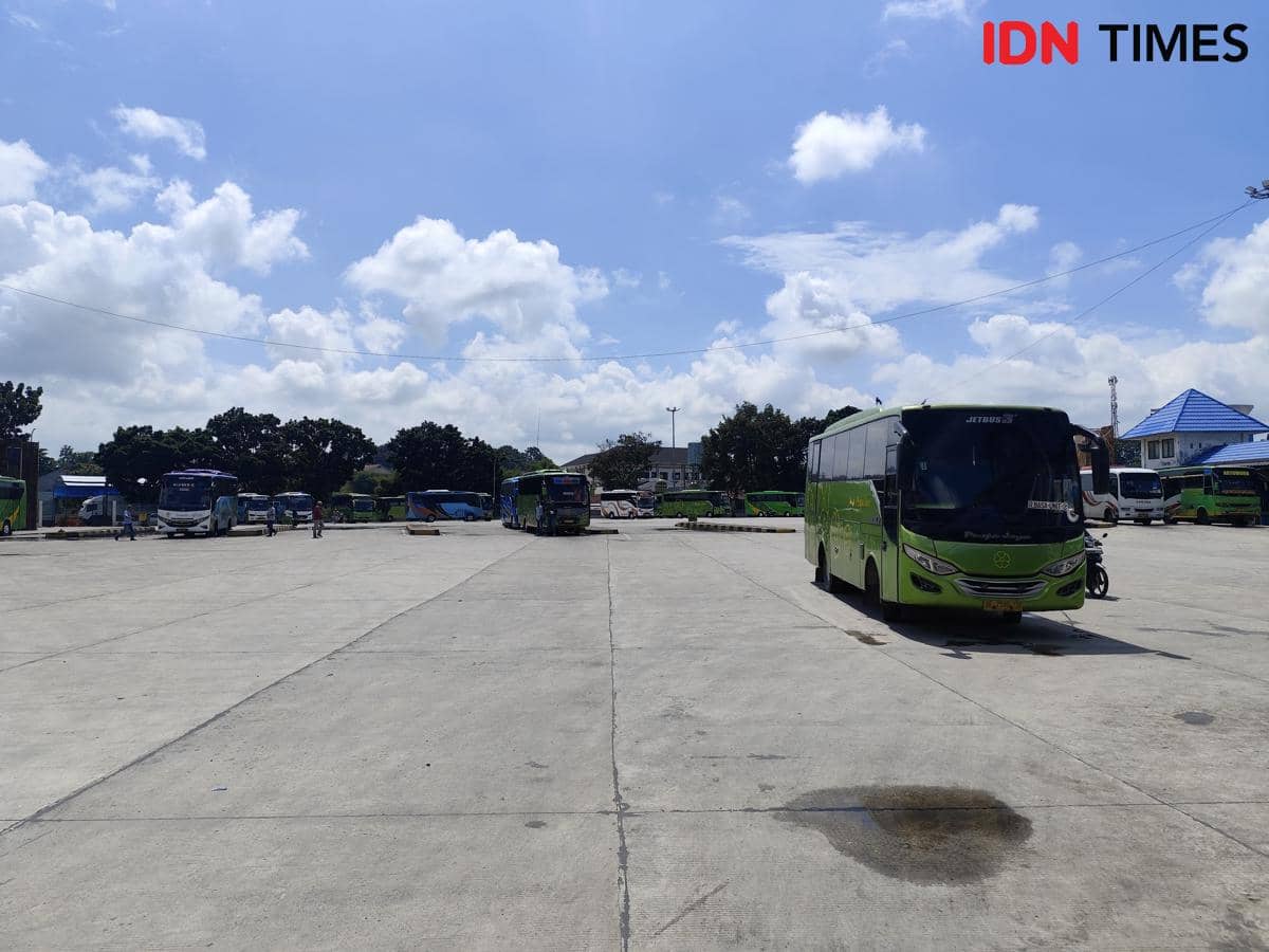 Puncak Arus Mudik 2026 Terminal Rajabasa Diprediksi Hari Ini