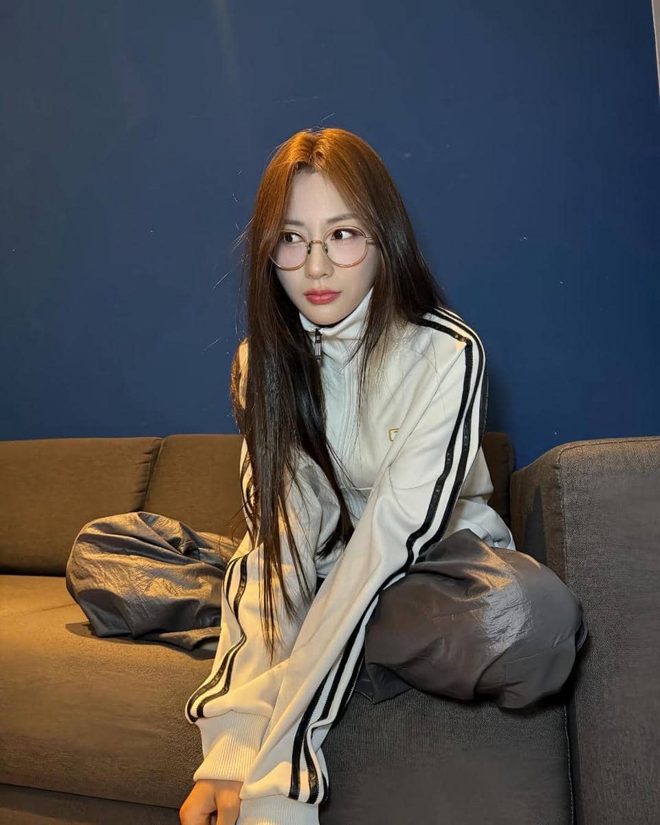 Mix and match kasual sporty ala Hayoung Apink 