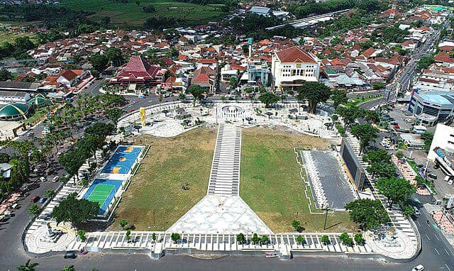 Foto Alun - Alun Jember
