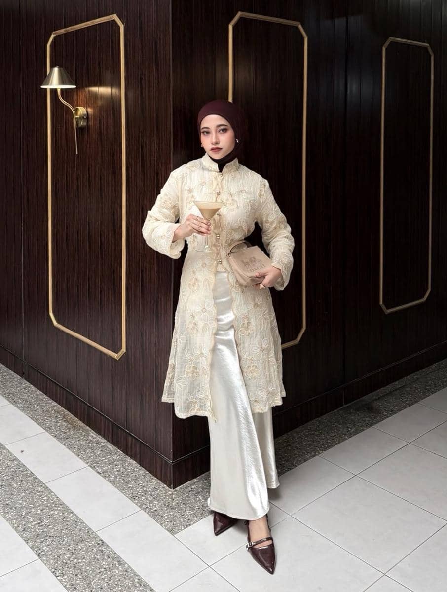 OOTD Lebaran Nuansa Klasik ala Masruroh