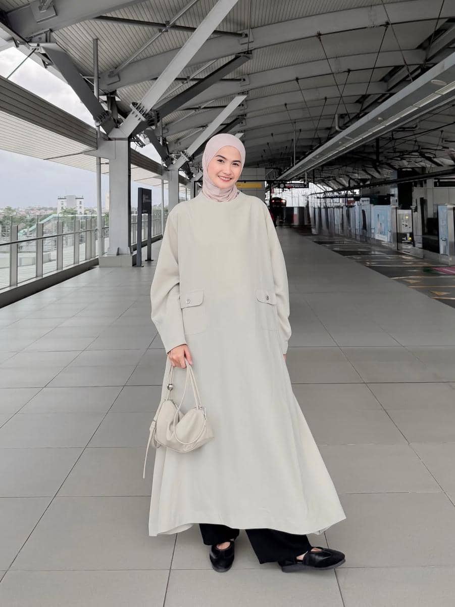 OOTD Lebaran Nuansa Kasual ala Anggita Kusuma Dewi