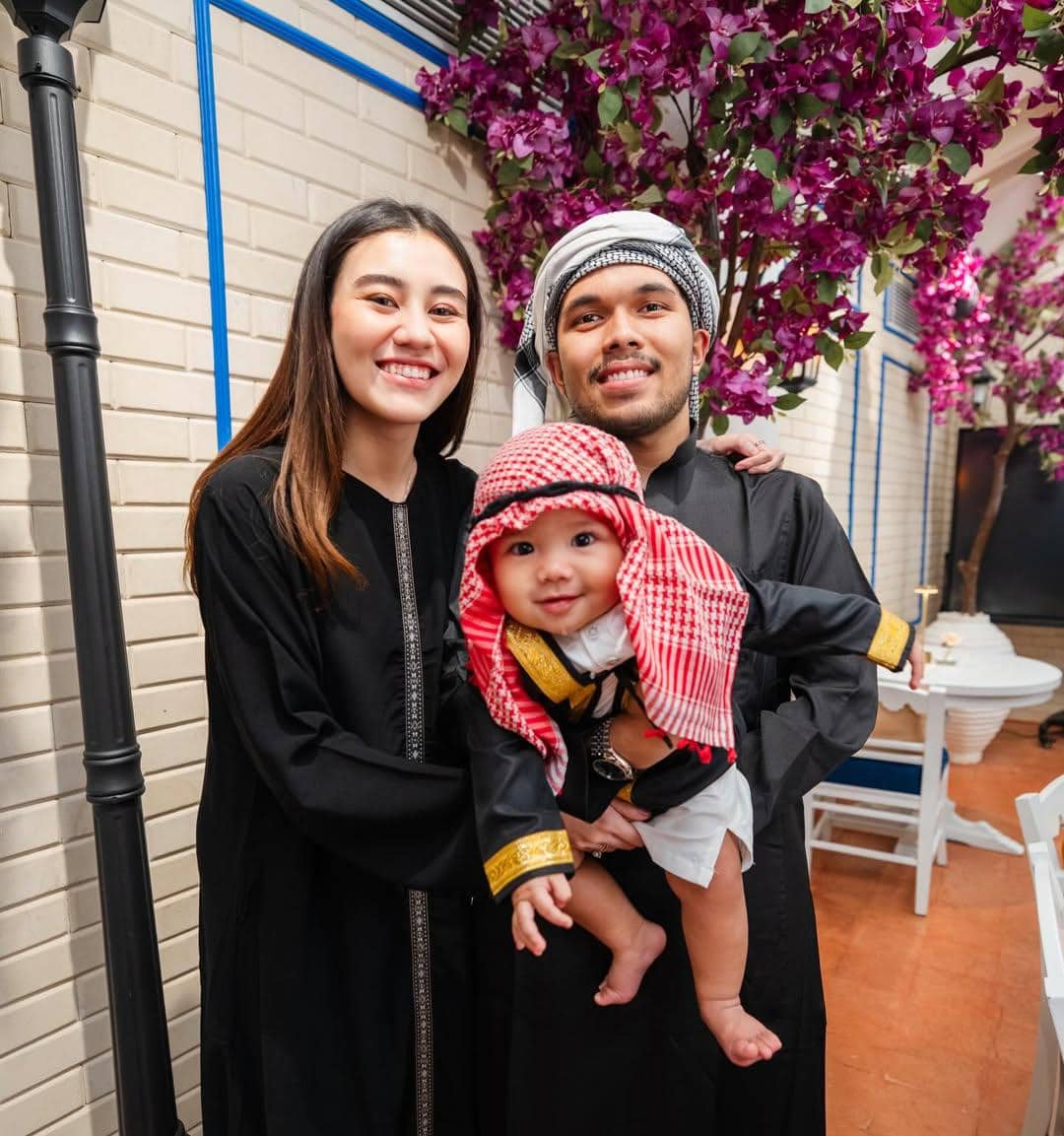 Thariq Halilintar adakan buka bersama para karyawan.