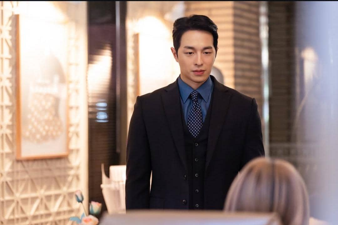 3 Teori Rasa Bersalah Yeon Tae Suk di In Your Radiant Season