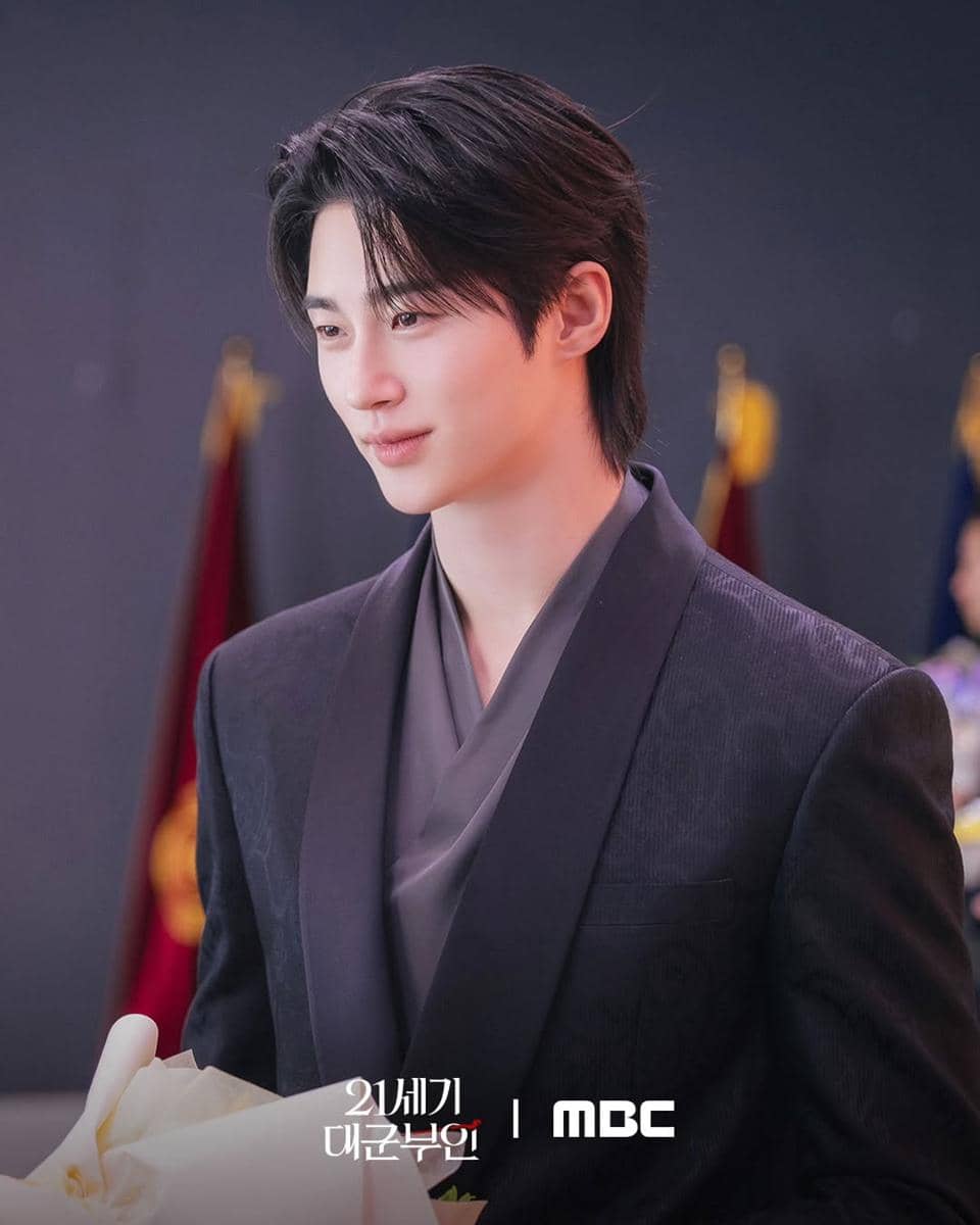 Still cut Perfect Crown