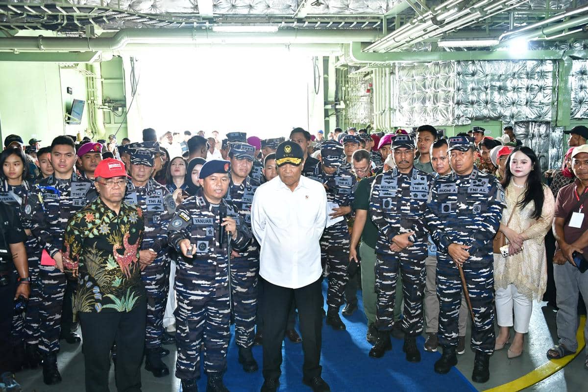 Tinjau Mudik di Soetta, Menko Polkam Djamari Minta Pemudik Dilayani Baik