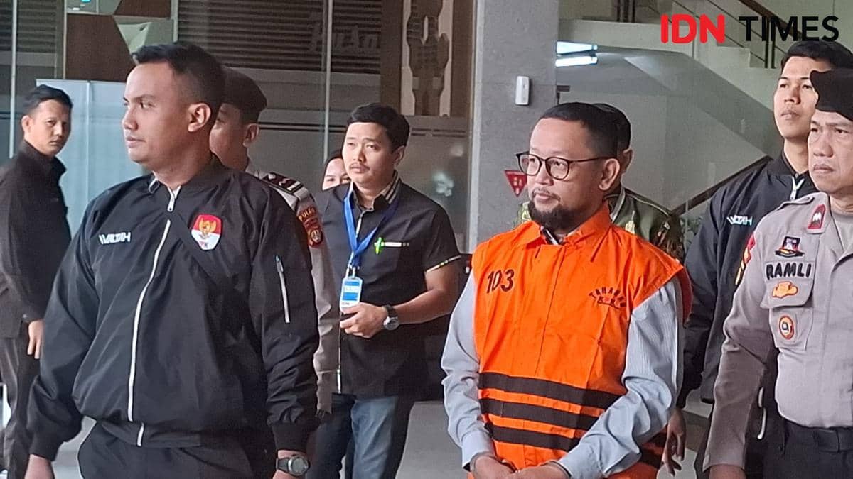Ditahan KPK, Alex Bantah Terima Perintah Yaqut Atur Kuota Haji