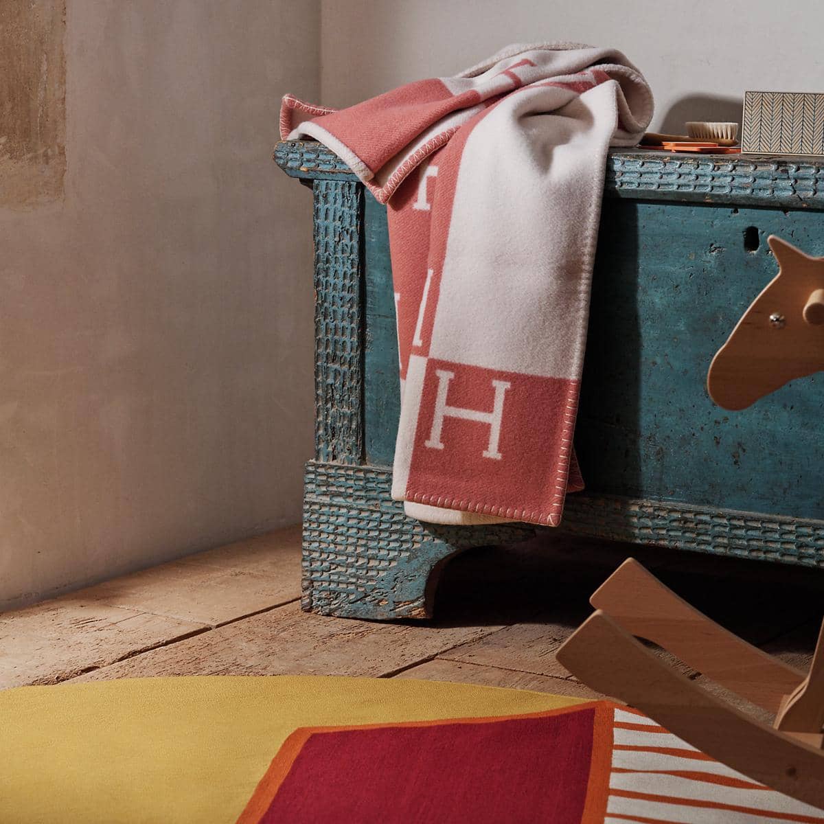 ⁠Avalon Baby Blanket, Selimut Branded Dipakai Anak Lesti di Akikah (hermes.com)