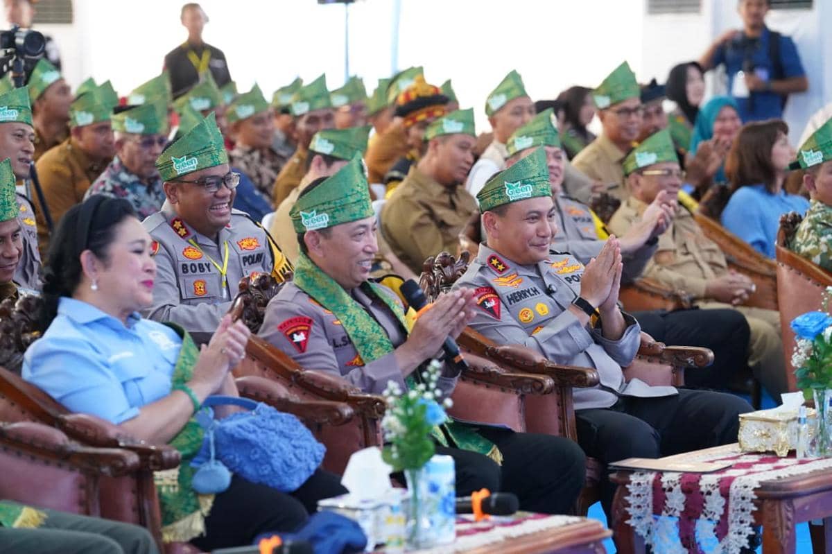 Kapolri Resmikan Jembatan Merah Putih Presisi di Riau