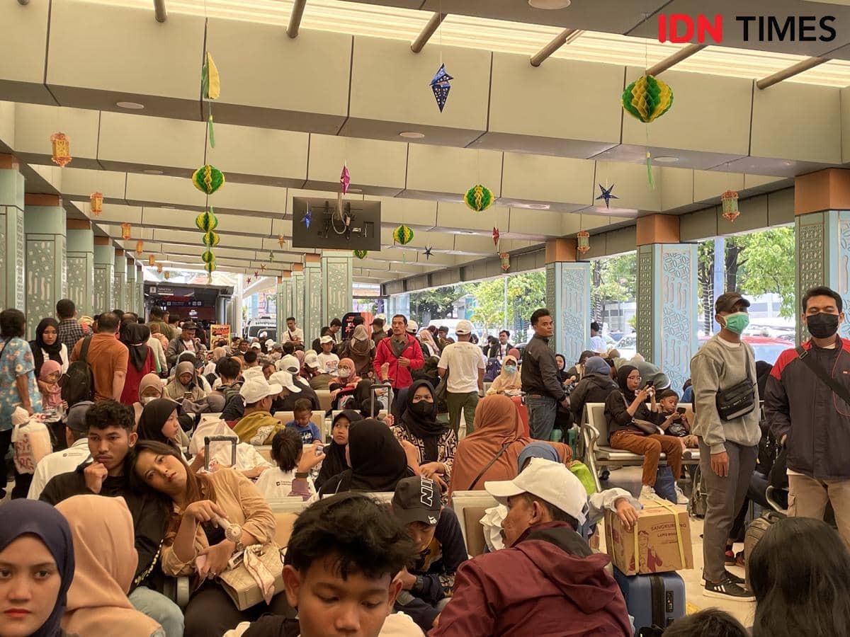 Gubernur Jateng Lepas Mudik Gratis 2026 dengan Kereta di Senen