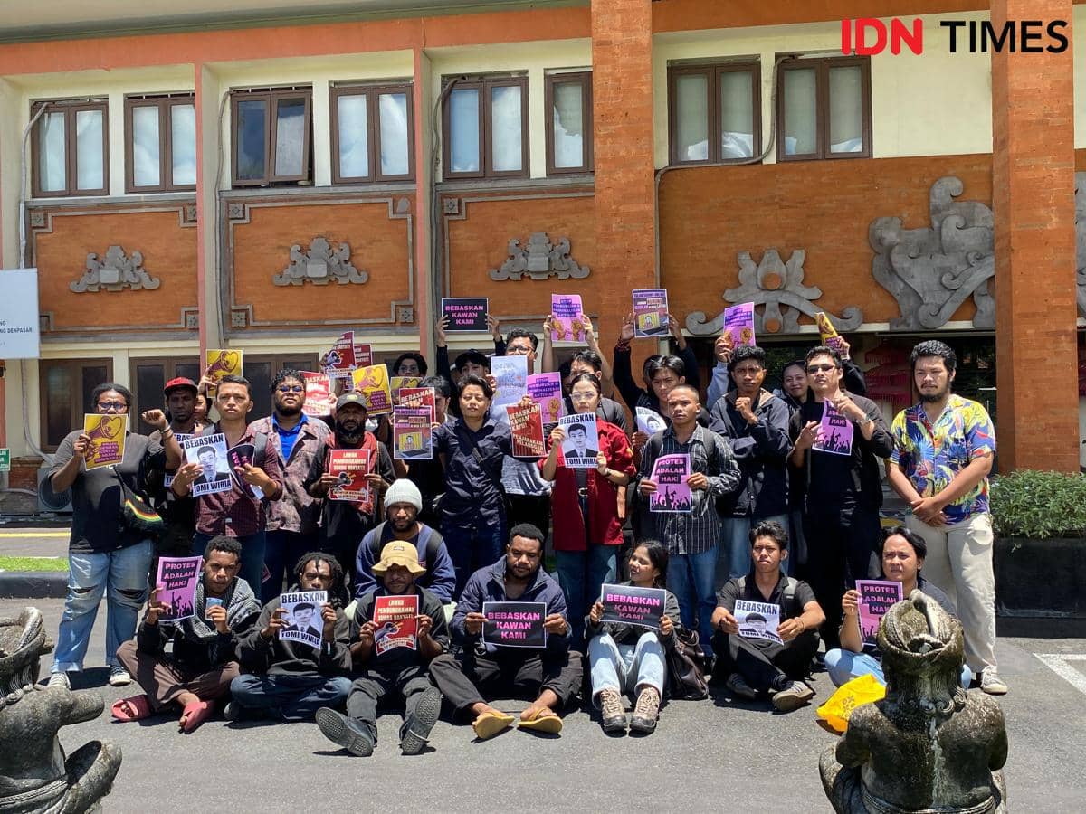 Solidaritas Masyarakat Sipil Kawal Sidang Perdana Tomy Priatna