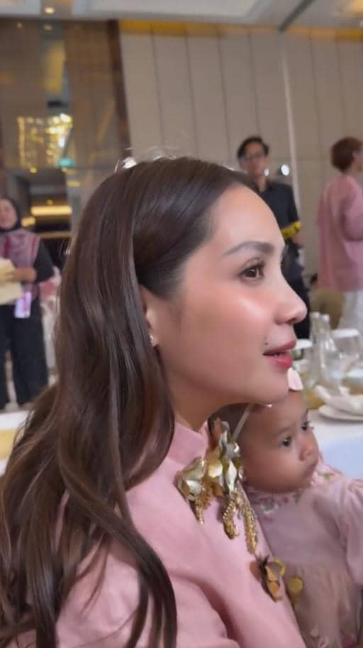 Artis di Akikah Anak Ketiga Lesti Kejora (instagram.com/lestikejora)