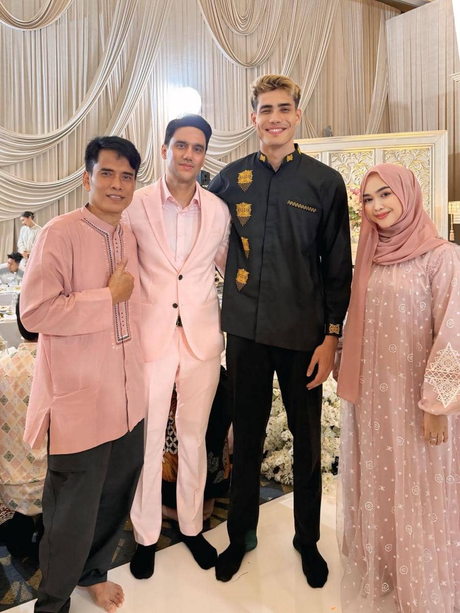 Artis di Akikah Anak Ketiga Lesti Kejora (instagram.com/farahcarpetsofficial)