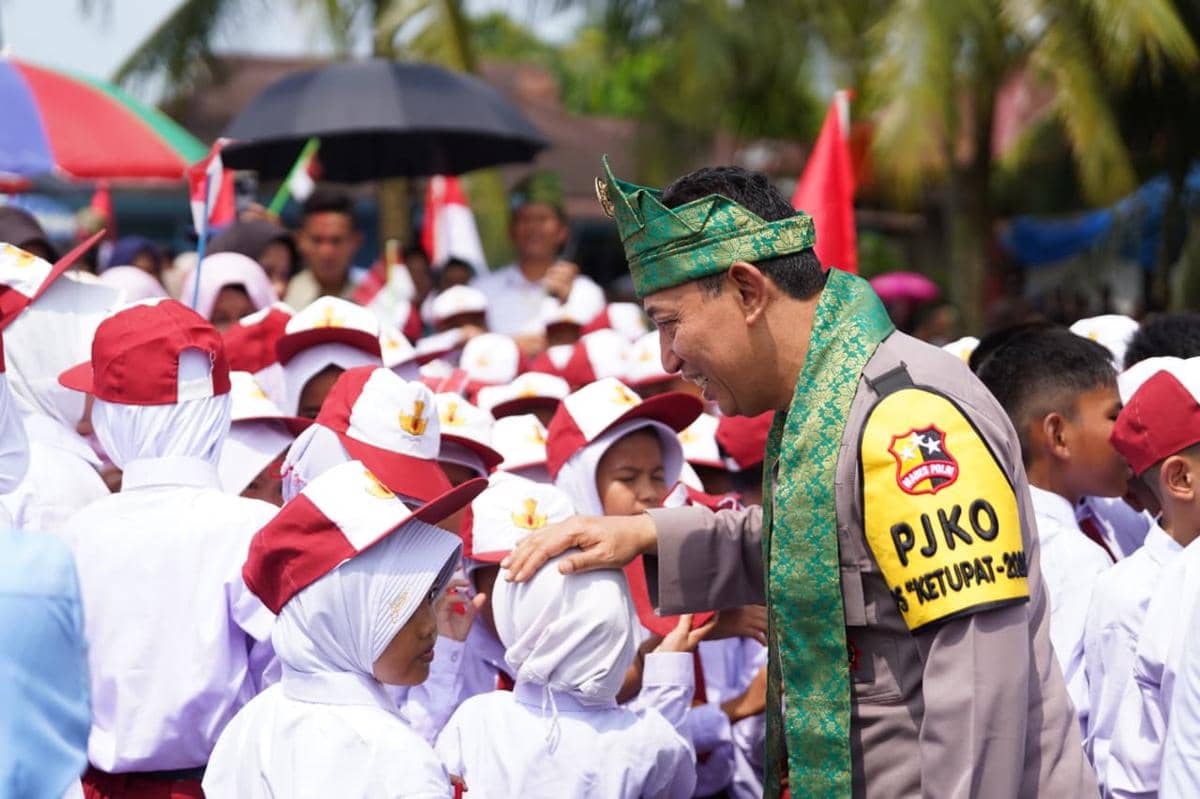 Kapolri Resmikan Jembatan Merah Putih Presisi di Riau