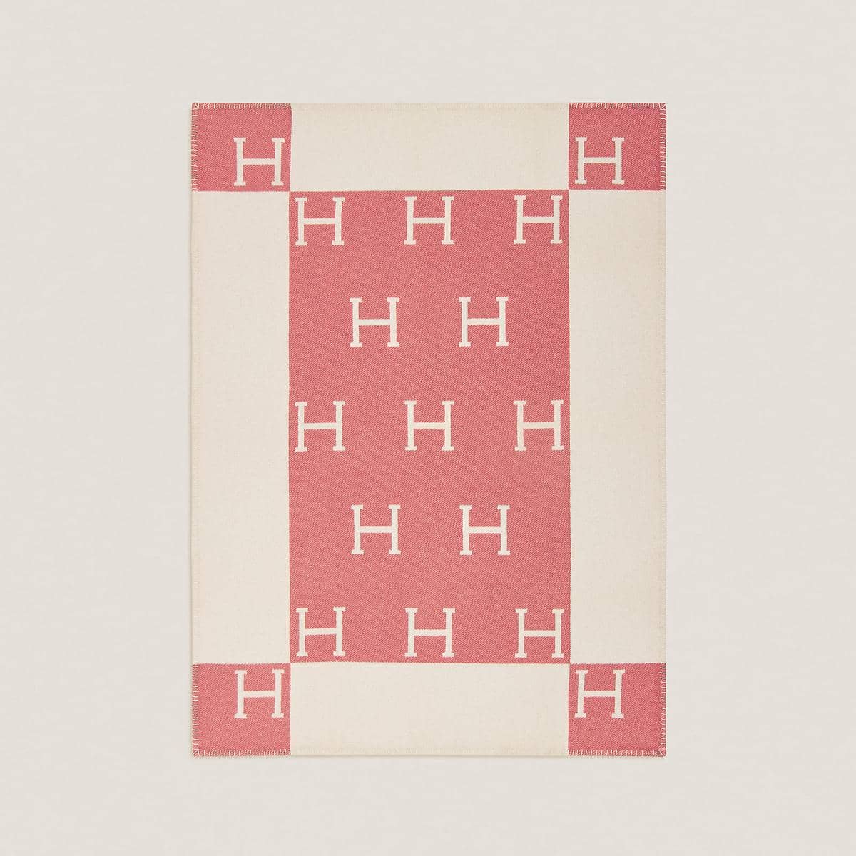 ⁠Avalon Baby Blanket, Selimut Branded Dipakai Anak Lesti di Akikah (hermes.com)