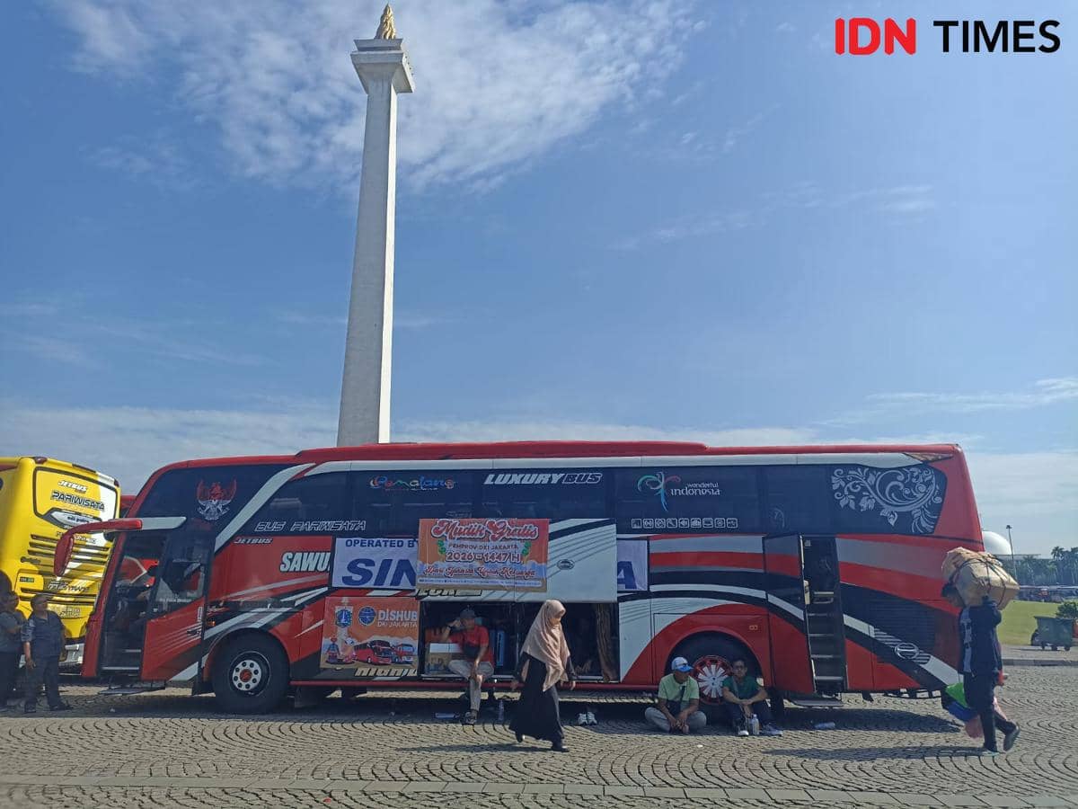 Pemprov DKI Jakarta memberangkatkan 34 ribu  pemudik dari Monas, Selasa (17/2/2026). 