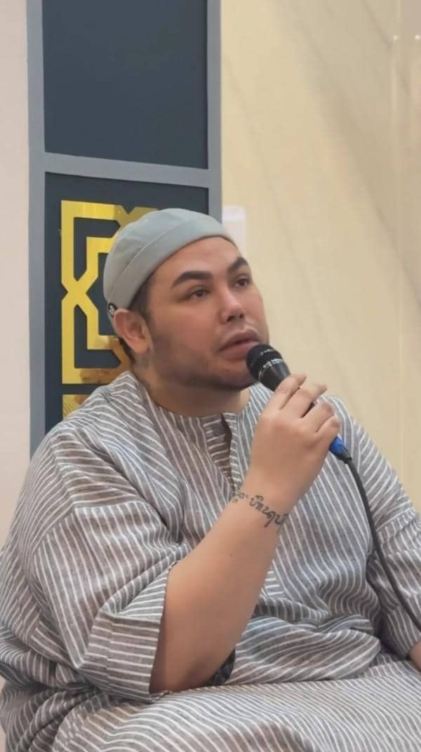 Ivan Gunawan membagikan ceritanya kepada para jamaah iktikaf Ramadan 2026