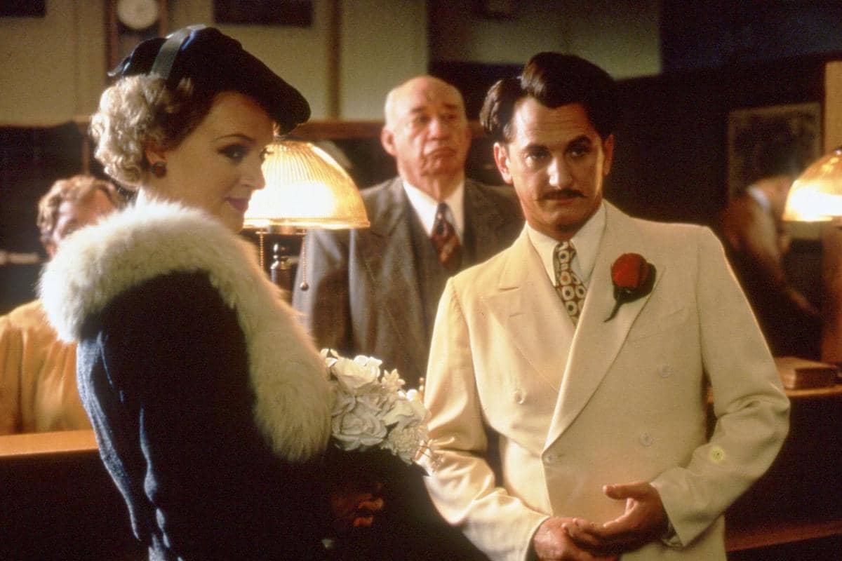 Sean Penn dalam film Sweet and Lowdown