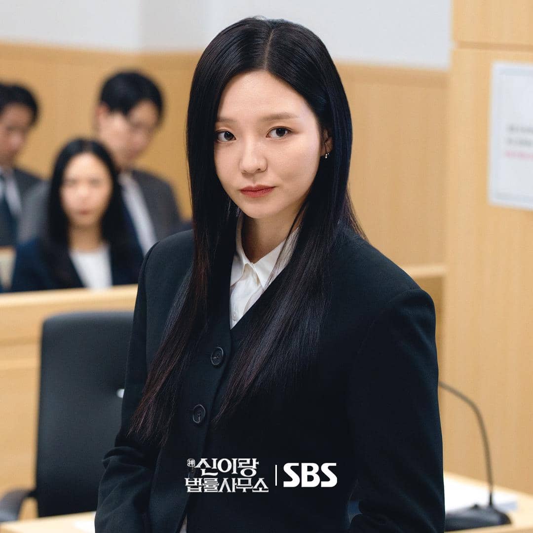 Esom di Phantom Lawyer