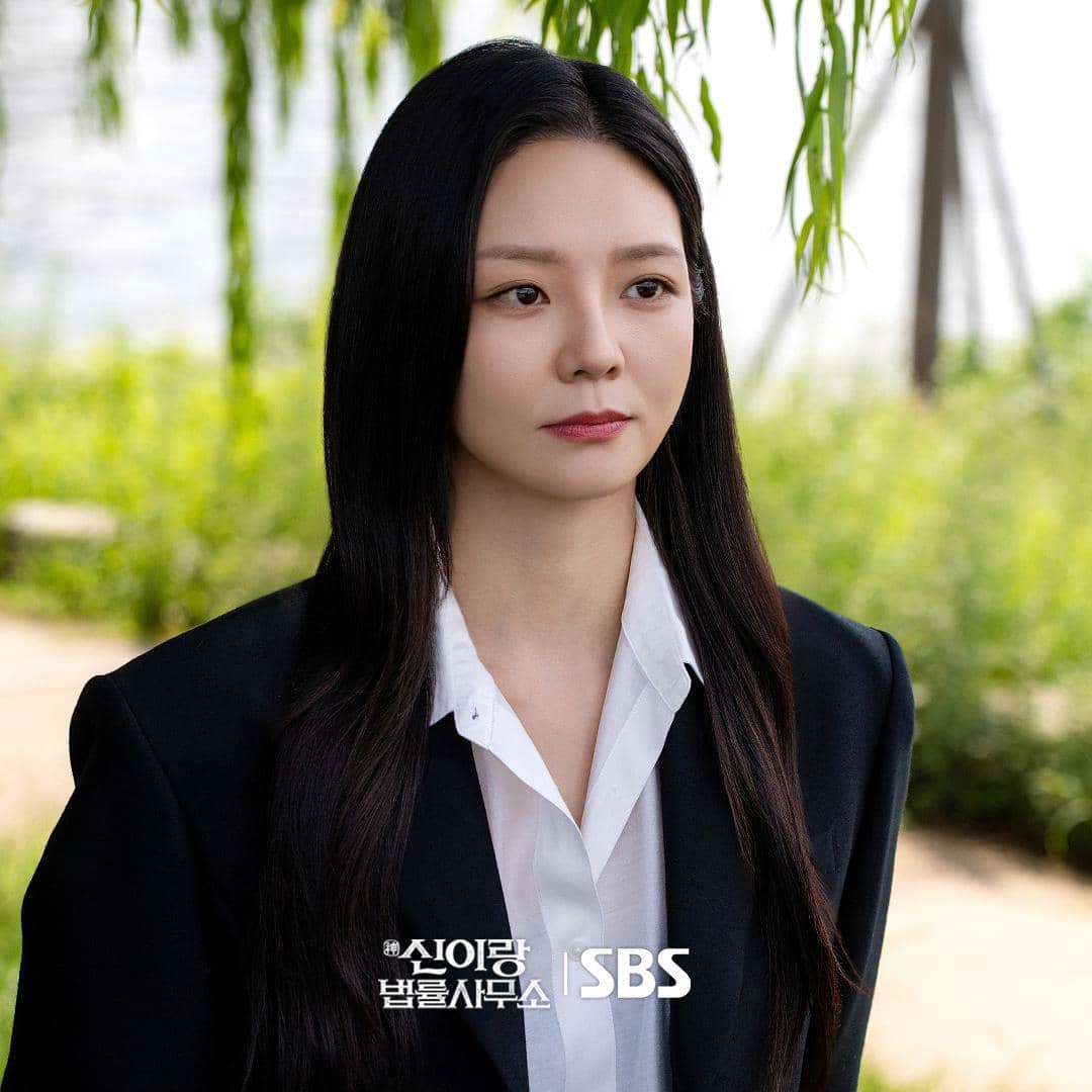 Esom di Phantom Lawyer