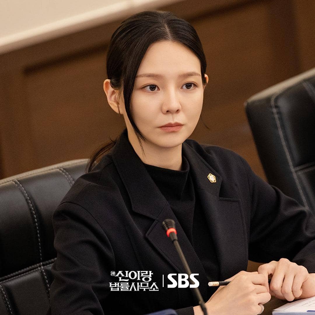Esom di Phantom Lawyer