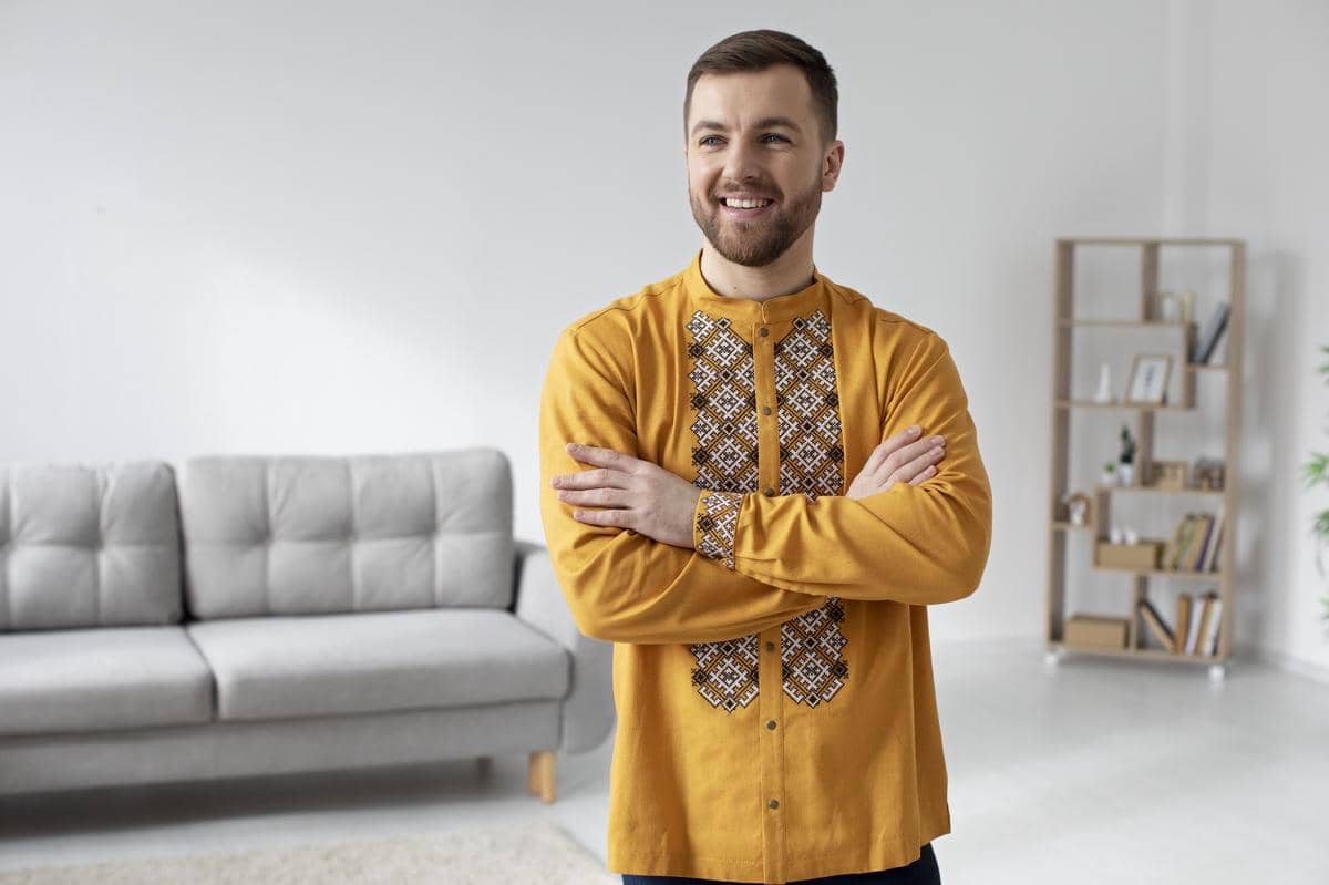 4 Pertanyaan yang Sering Ditanyakan ke Pria Lajang Saat Lebaran