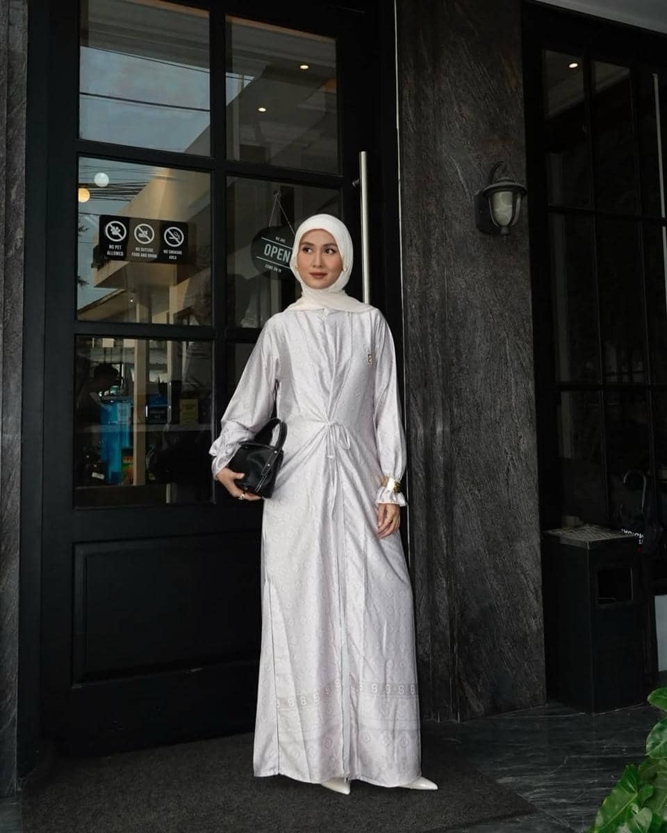 Inspirasi OOTD ala Inas Rana