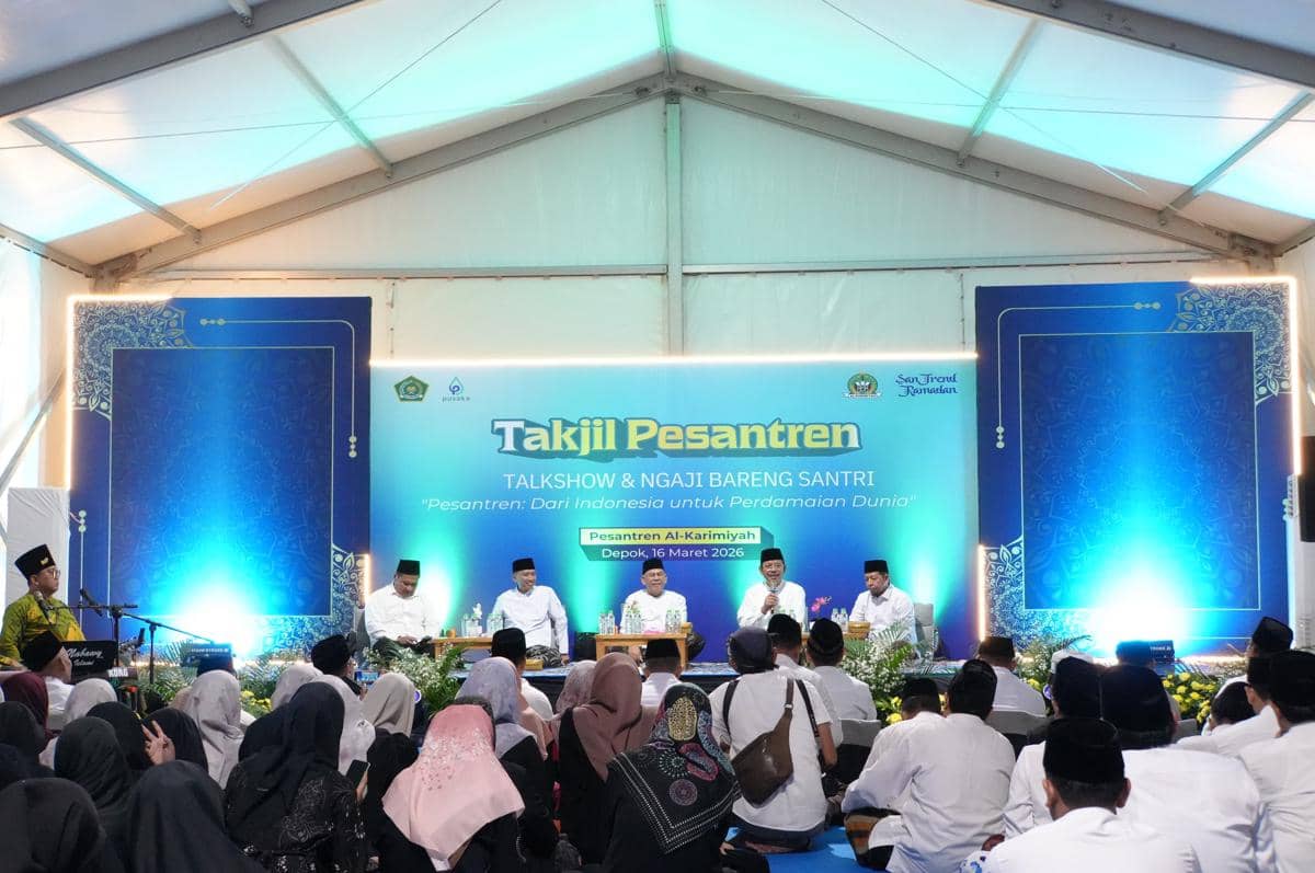 Kementerian Agama (Kemenag) menggelar acara Takjil Pesantren: Talkshow dan Ngaji Bareng Santri di Pondok Pesantren Al-Karimiyah, Depok (dok. Kemenag)