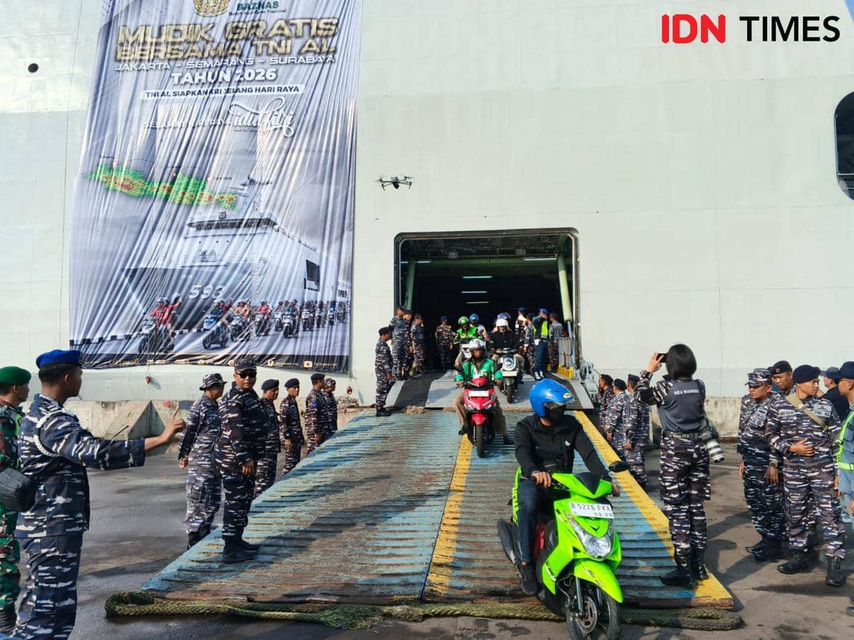 KRI Banda Aceh Angkut 1.447 Pemudik, 800 Orang Turun di Tanjung Emas