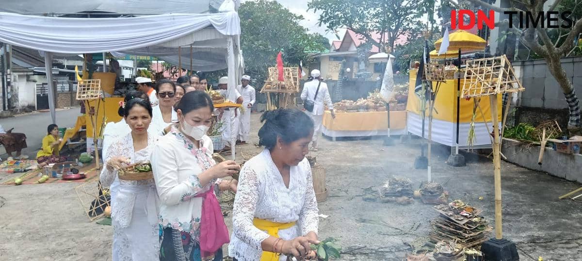 Upacara Tawur Kesanga di Palembang