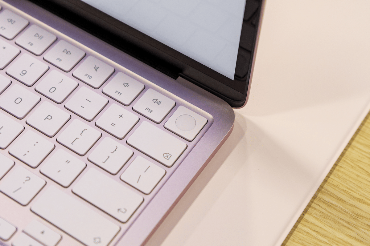 MacBook Neo Blush 512GB.