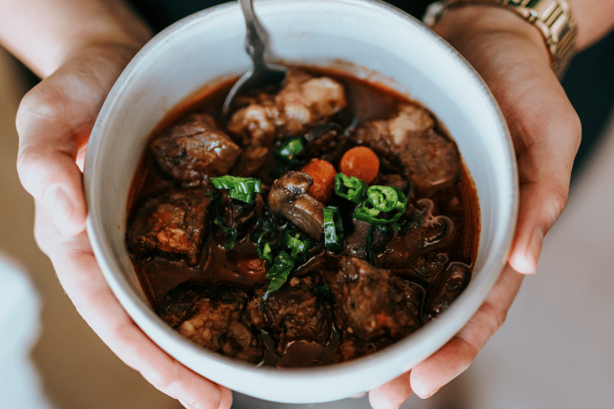 Resep Sop Sengkel Super Empuk, Kuahnya Juga Bikin Nagih Banget!