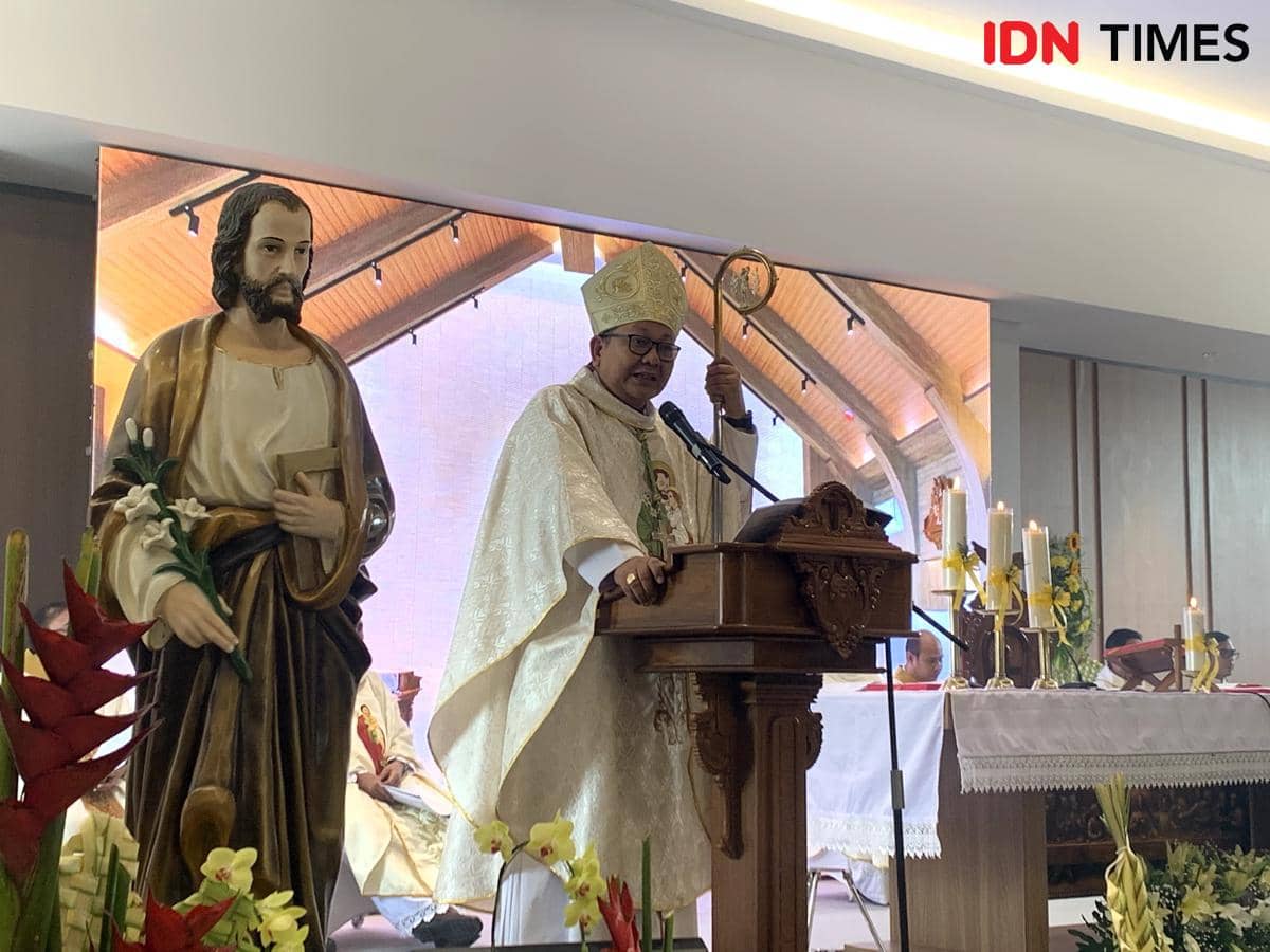 Mgr. Agustinus Tri Budi Utomo, Uskup Surabaya