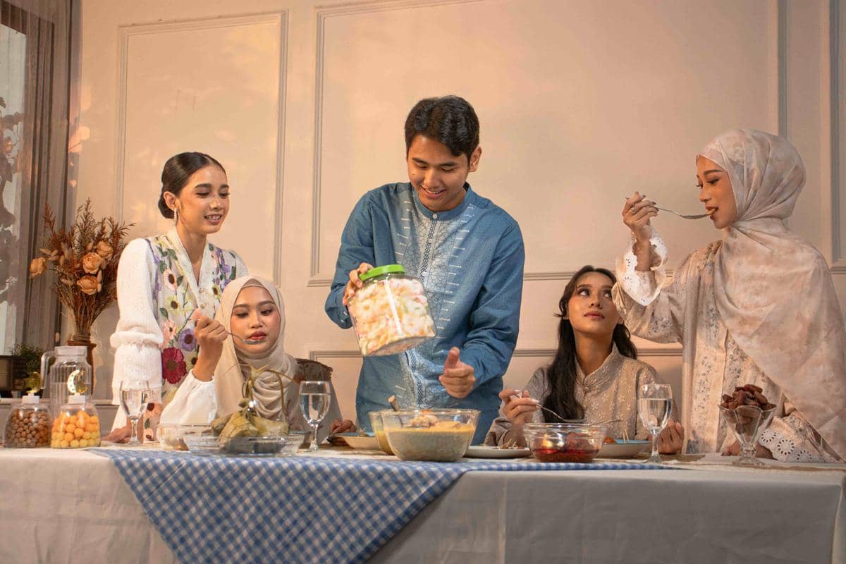 5 Tradisi Lebaran Kecil yang Bisa Dilakukan Sendiri di Perantauan, Cobain!