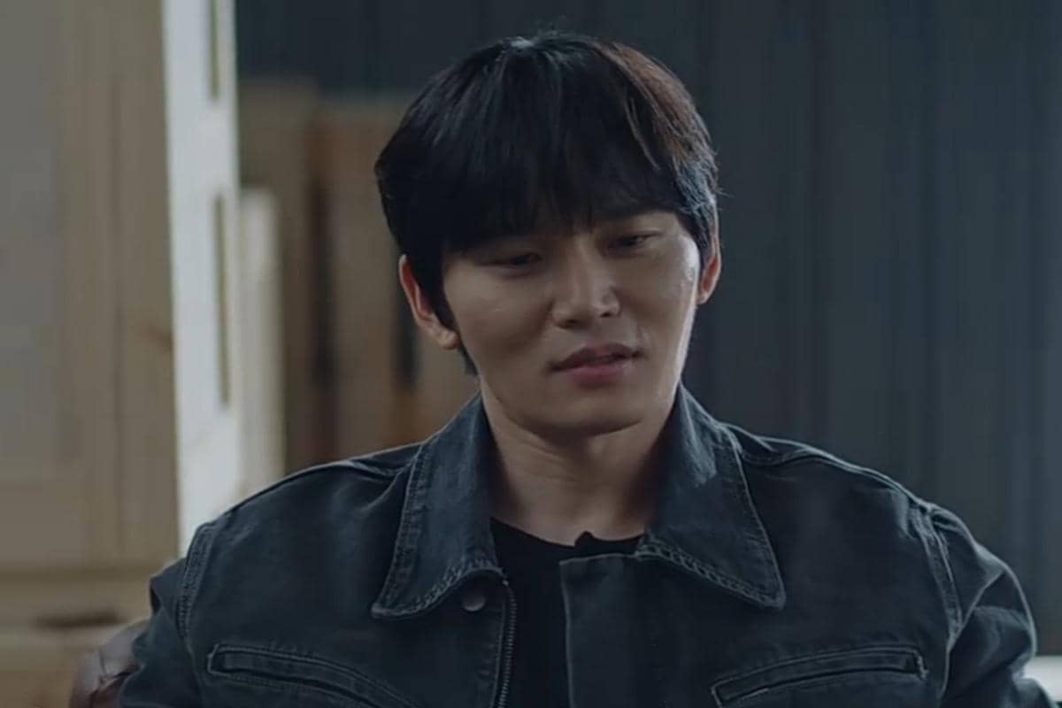 Still cut Siren's Kiss