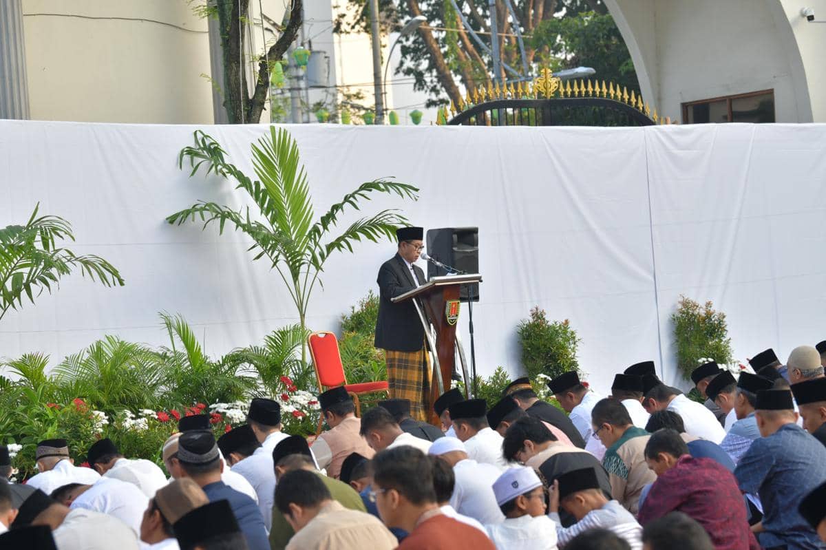 Ilustrasi salat ied, salat idulfitri, balai kota semarang