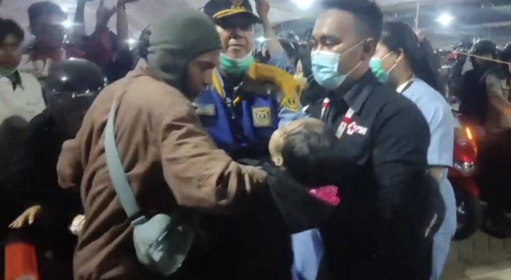 Remaja 15 Tahun Pingsan di Ciwandan, Diduga Kelelahan Antre Naik Kapal