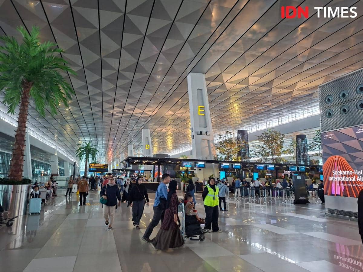 Penumpang di Bandara Soekarno-Hatta